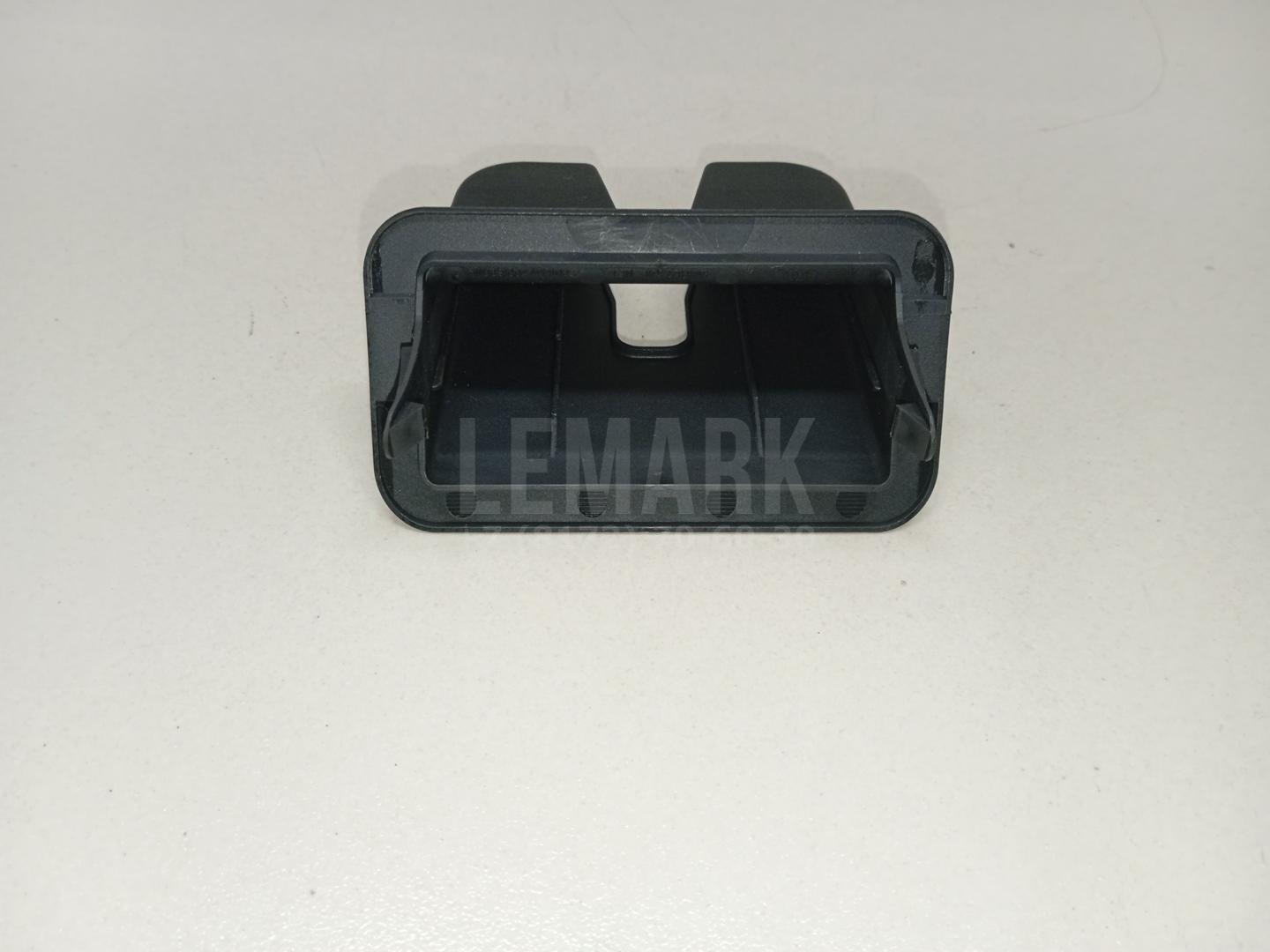 Кожух замка багажника для  BMW 1-serie E82/E88 2007-2013