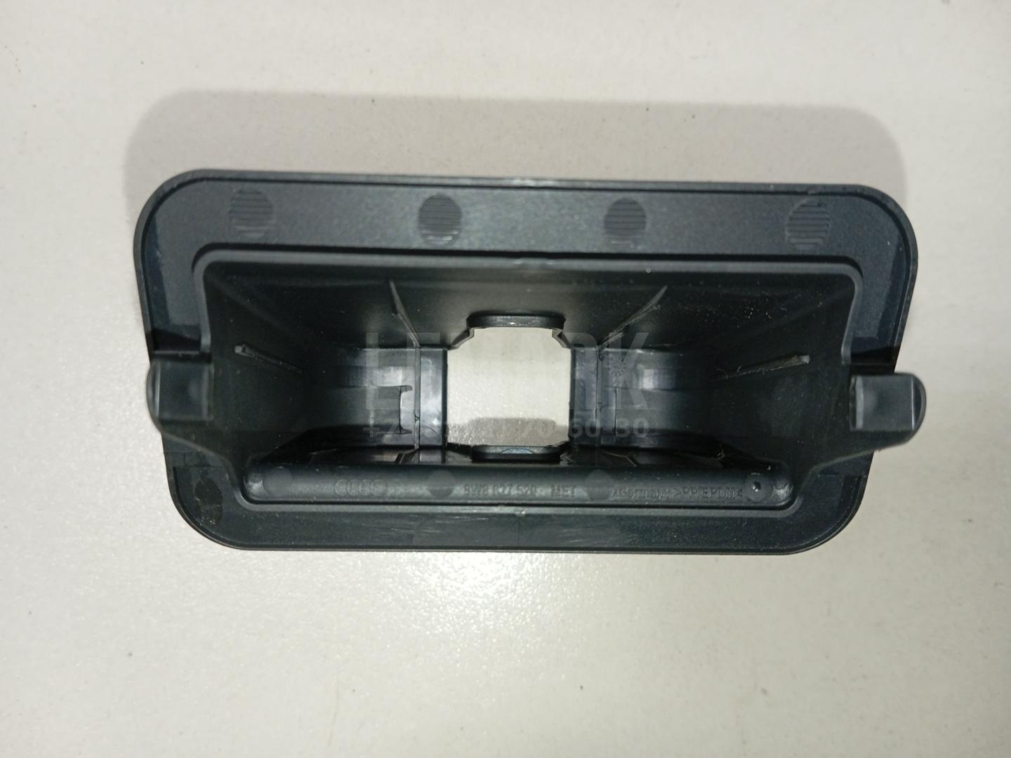 Кожух замка багажника для  BMW 1-serie E82/E88 2007-2013