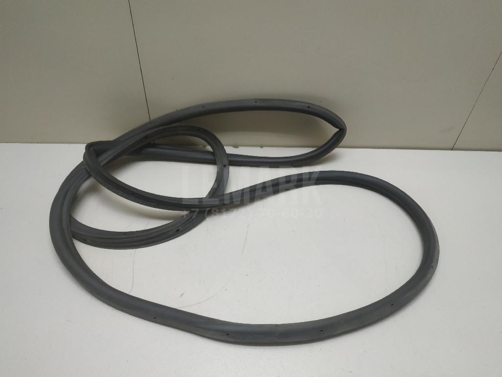 Уплотнитель двери 1758845 Ford