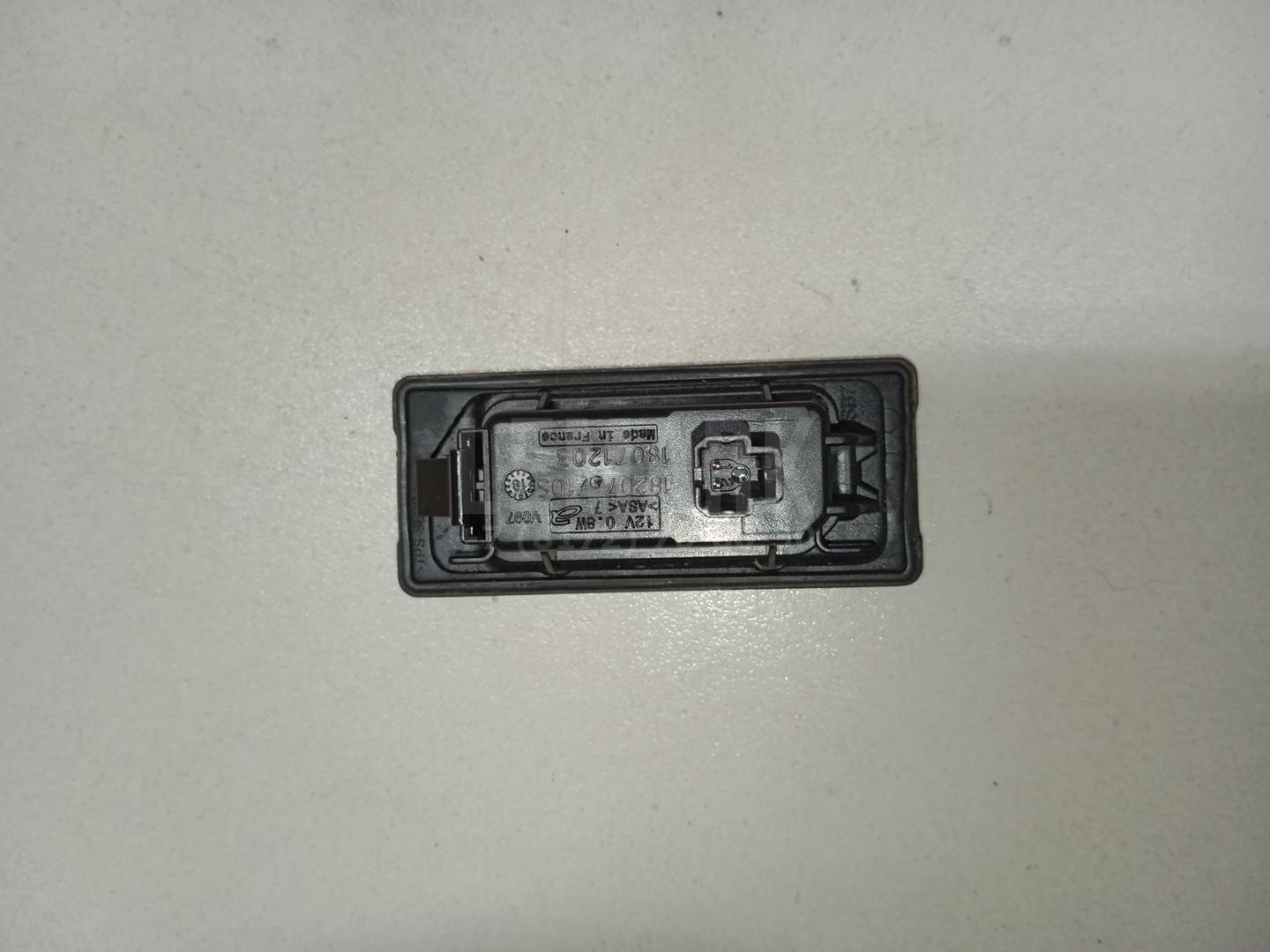 Фонарь подсветки номера для  BMW 1-serie F20/F21 2011-2019