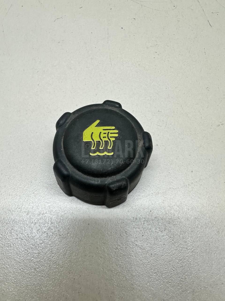 Крышка расширительного бачка 8200048024 Renault