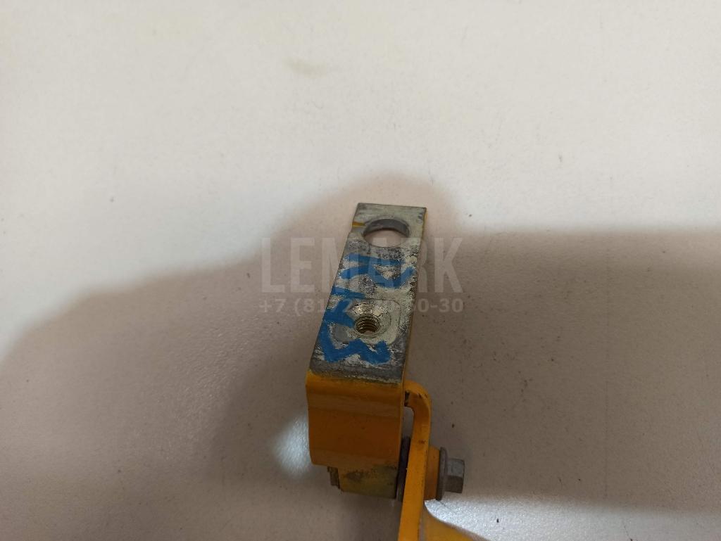 Петля двери задней правой нижняя для  Chery