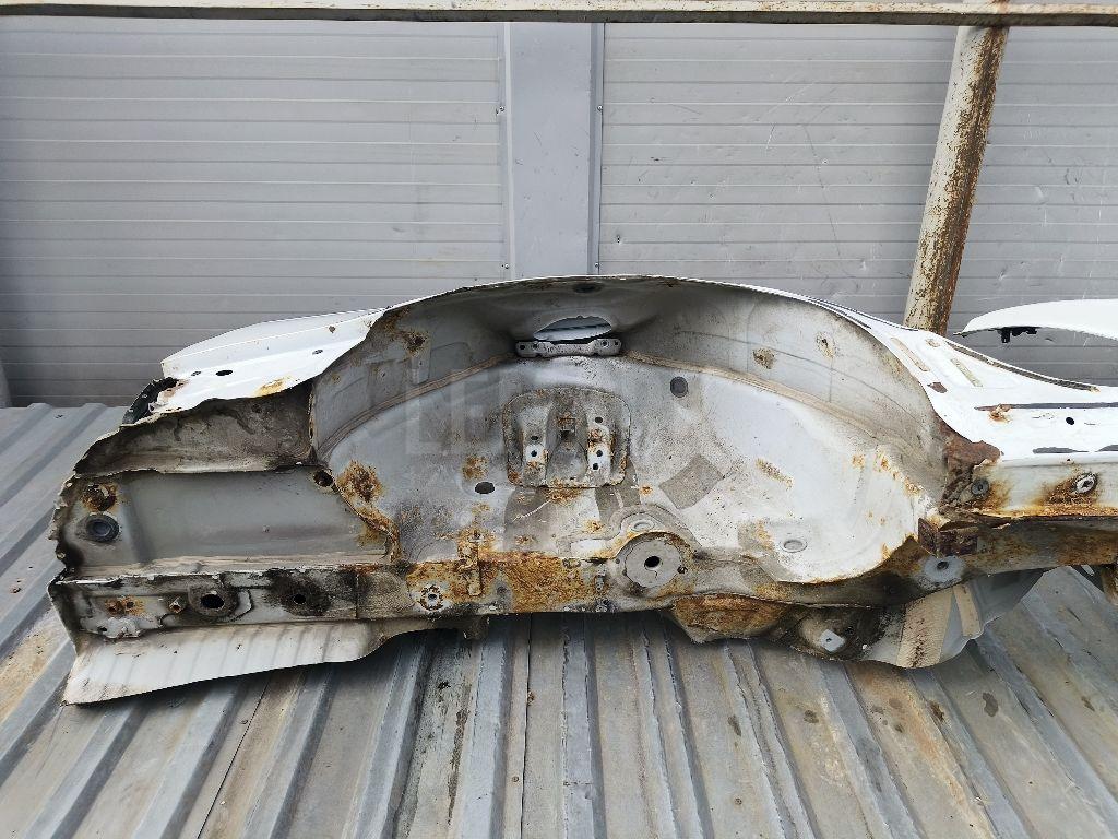 Стойка передней двери для  BMW X1 E84 2009-2015