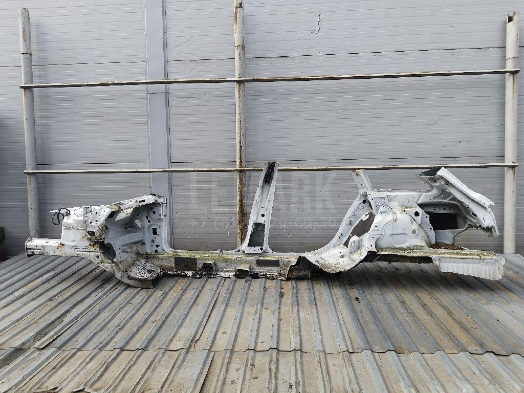 Стойка передней двери для  BMW X1 E84 2009-2015