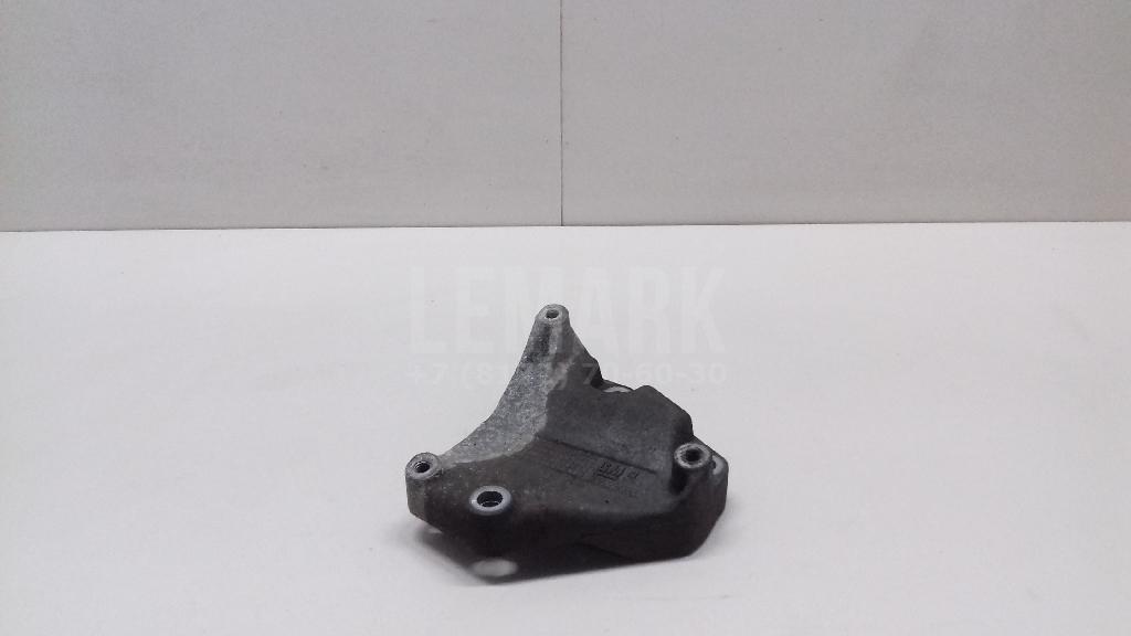 Кронштейн кондиционера 90529603 GM