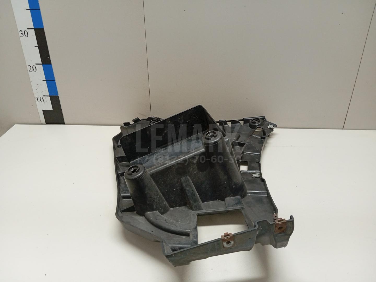Кронштейн заднего бампера левый для  BMW X3 E83 2004-2010
