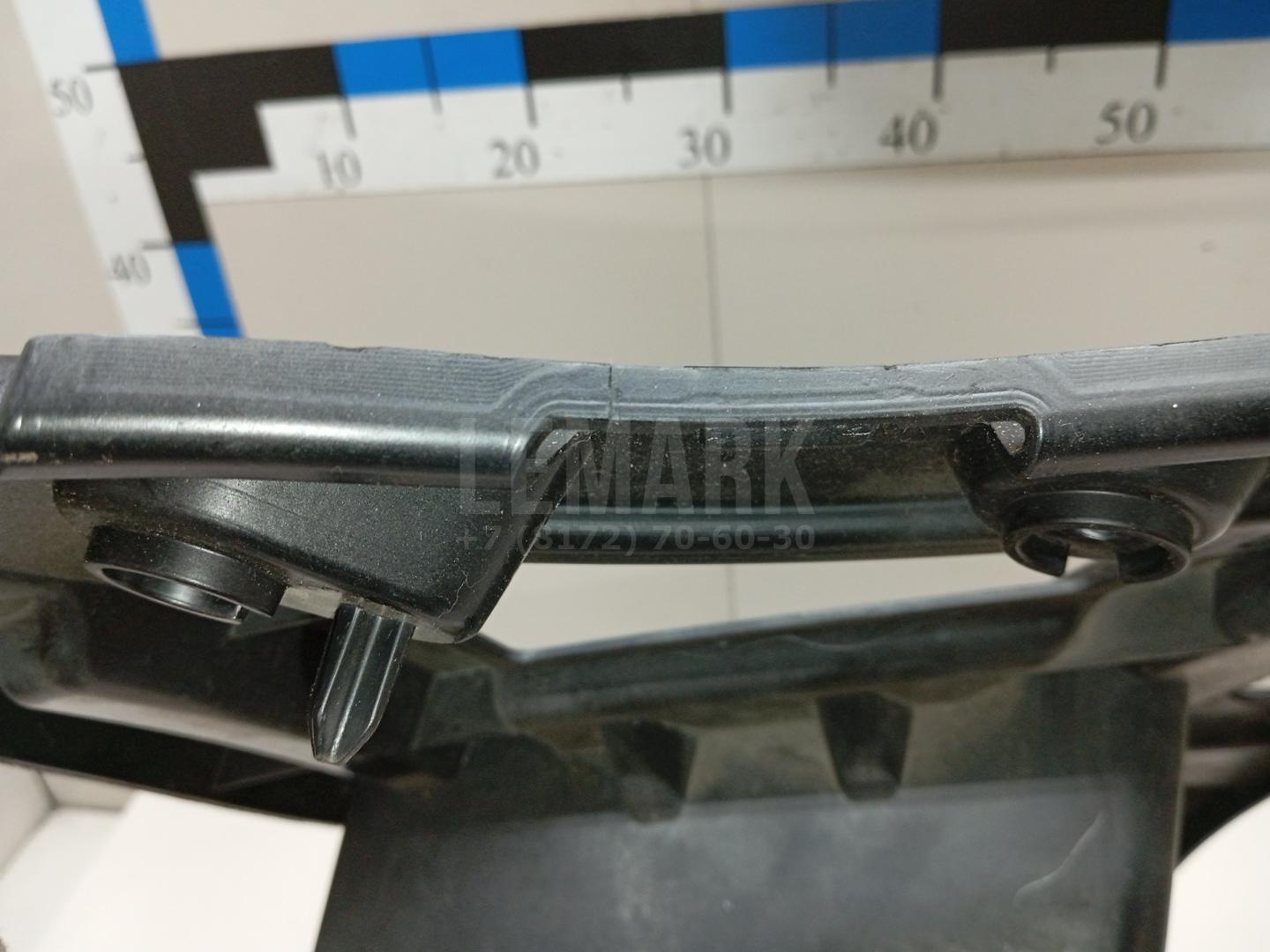 Кронштейн заднего бампера левый для  BMW X3 E83 2004-2010