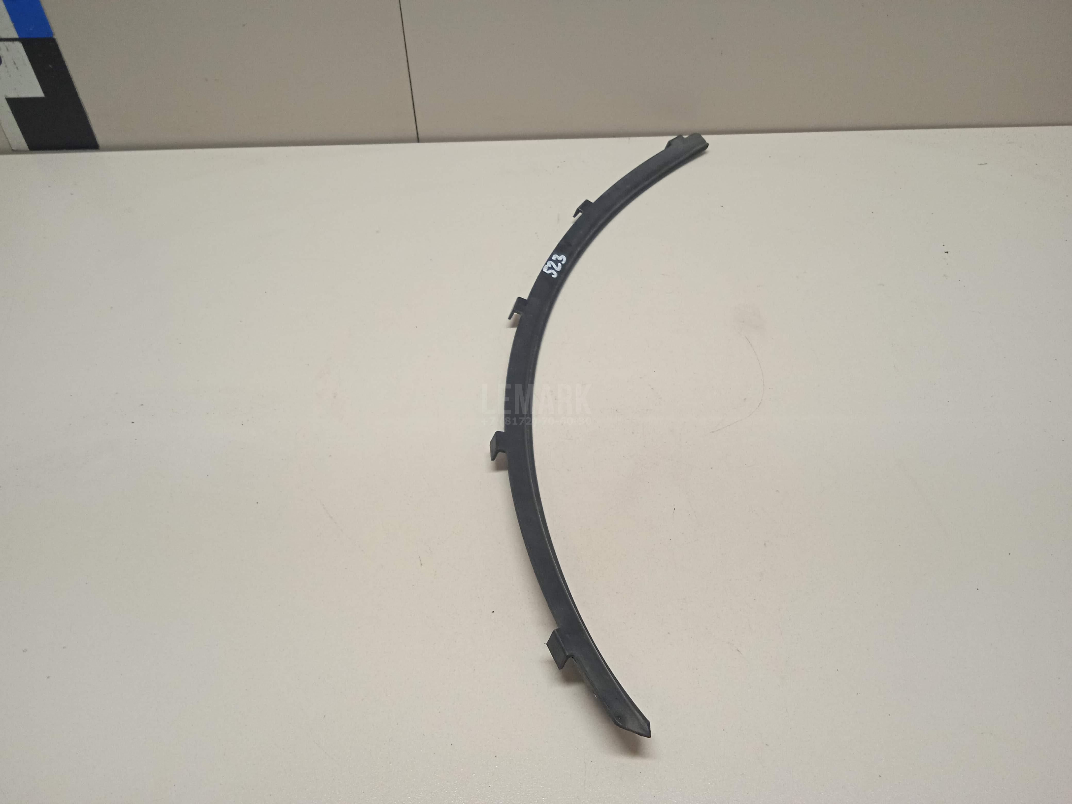 Накладка переднего крыла правого для  BMW 5-serie E60/E61 2003-2009