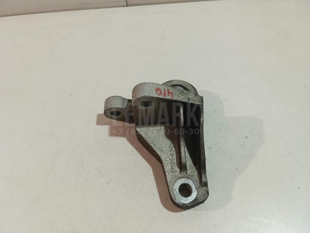 Кронштейн опоры КПП 31262714 Volvo