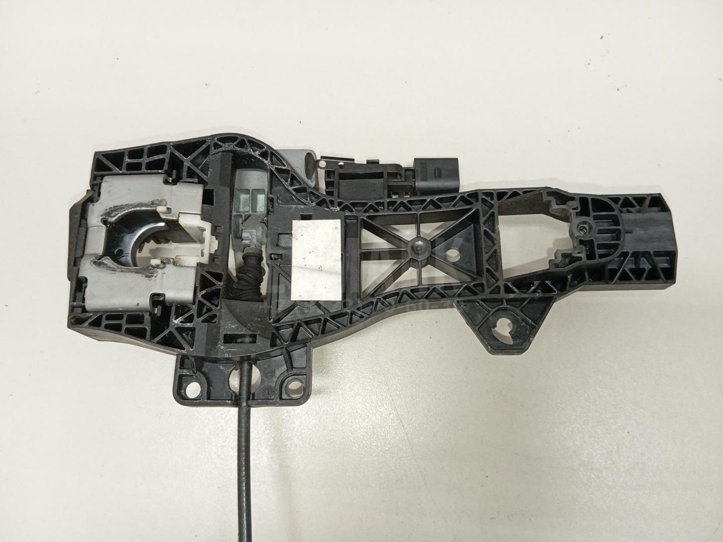 Кронштейн ручки для  BMW 5-serie E60/E61 2003-2009