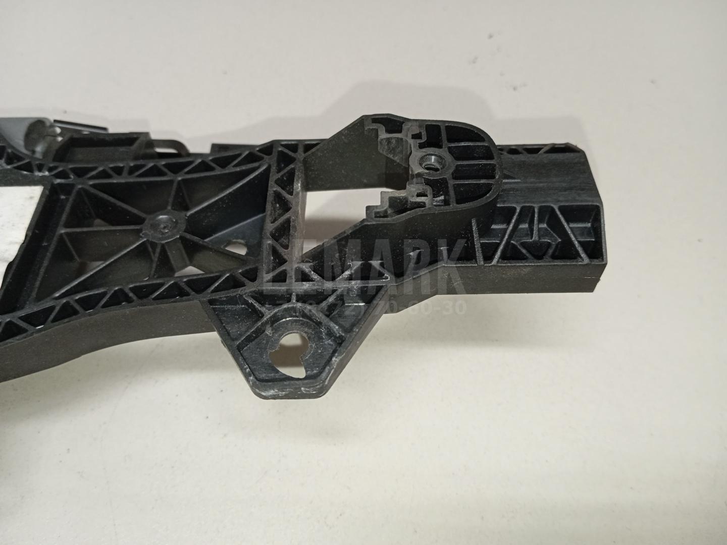 Кронштейн ручки для  BMW 5-serie E60/E61 2003-2009