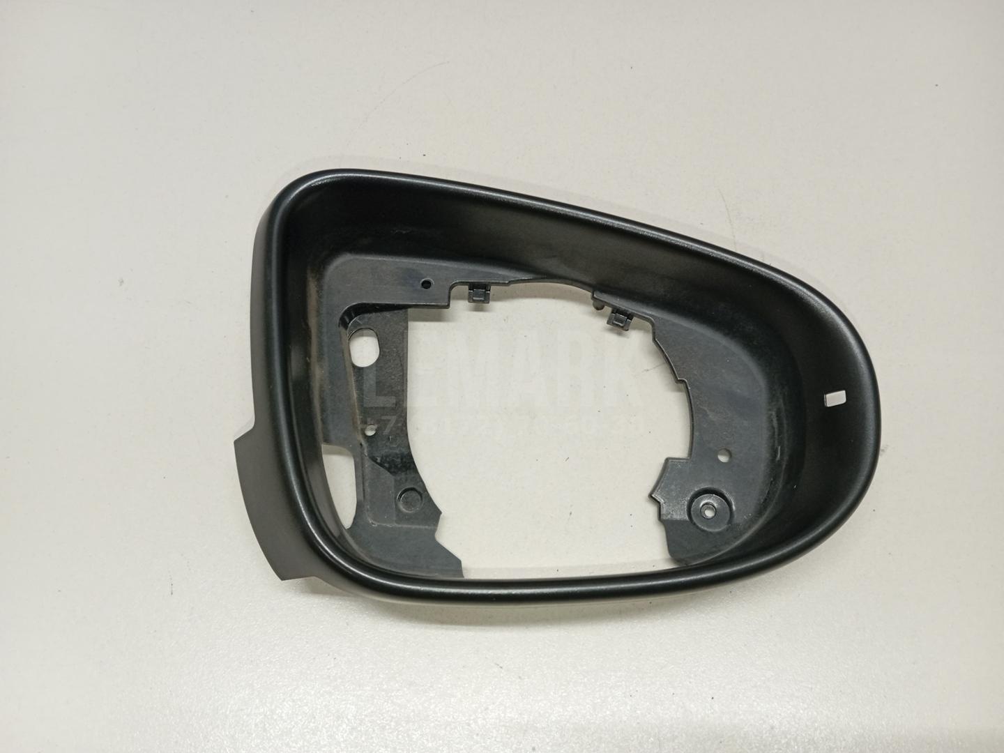 Накладка зеркала правого 6R0857602A9B9 VAG