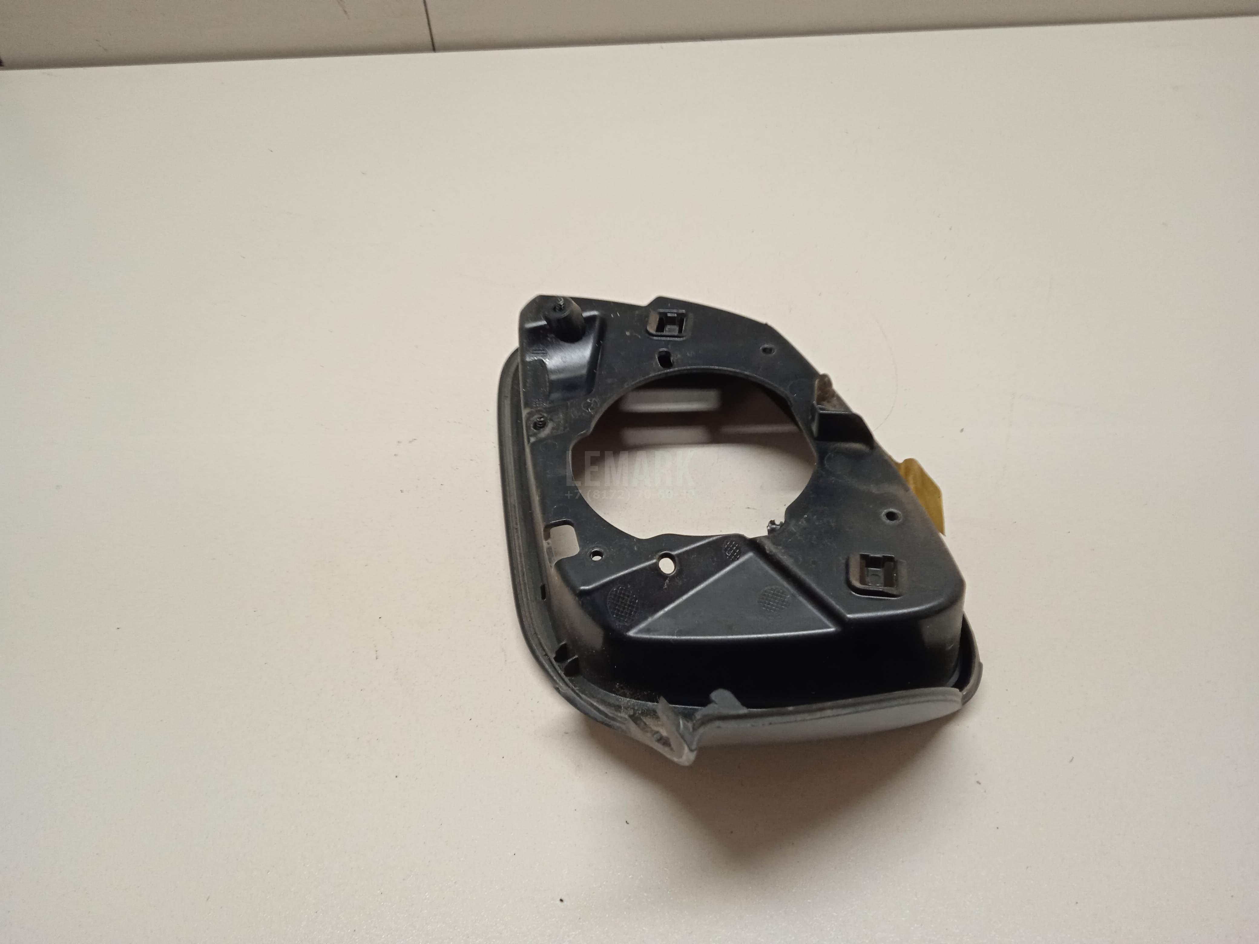 Рамка зеркала правого для  BMW 1-serie F20/F21 2011-2019