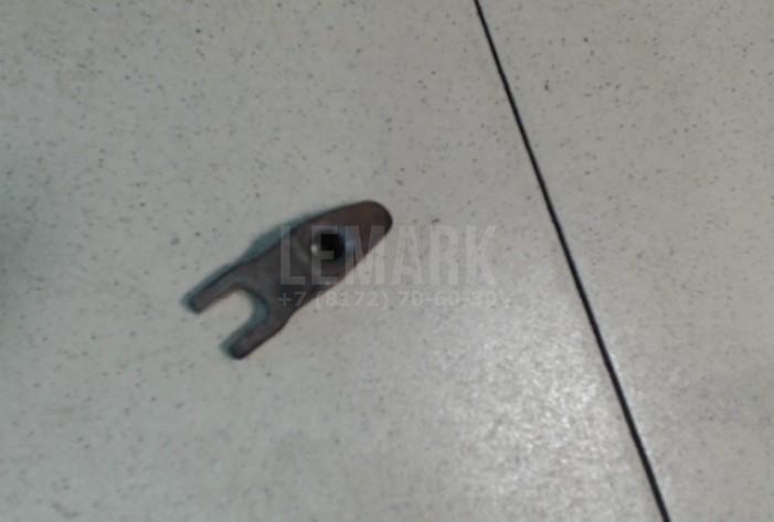 Кронштейн форсунки 338142A402 Hyundai-Kia