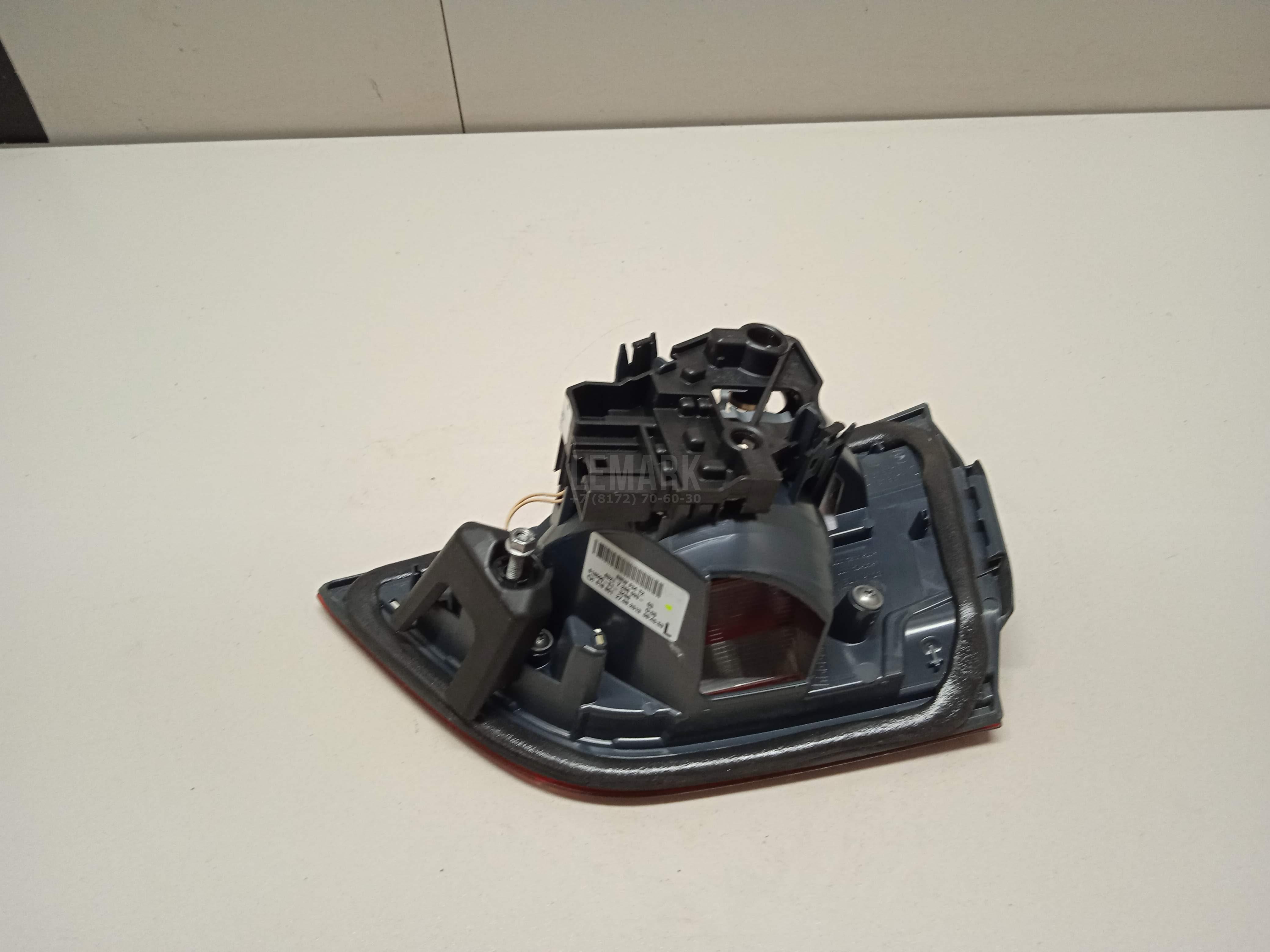 Фонарь задний внутренний левый для  BMW 3-serie F30/F31/F80 2011-2020