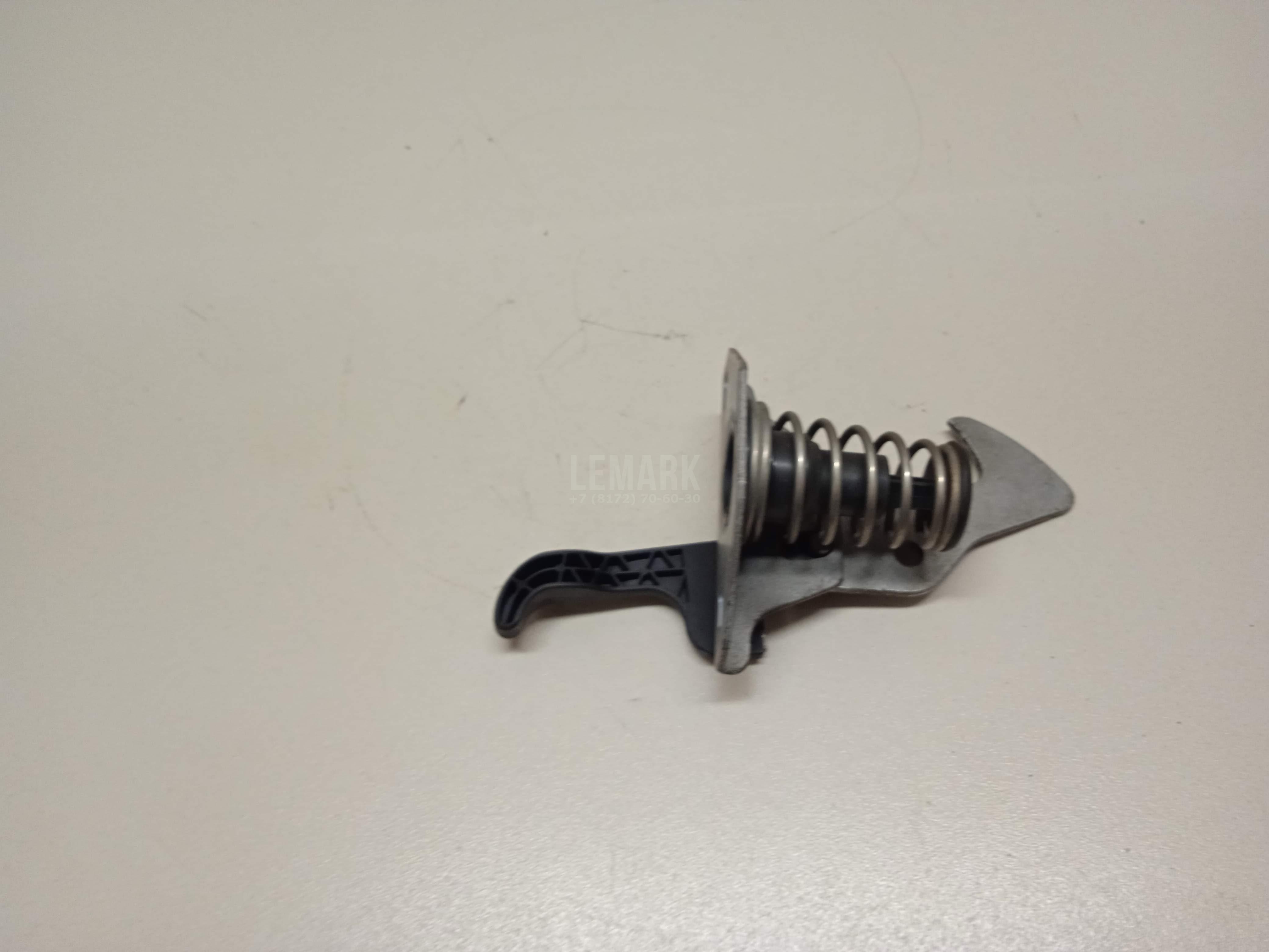 Крючок капота для  BMW 3-serie E92/E93 2006-2012