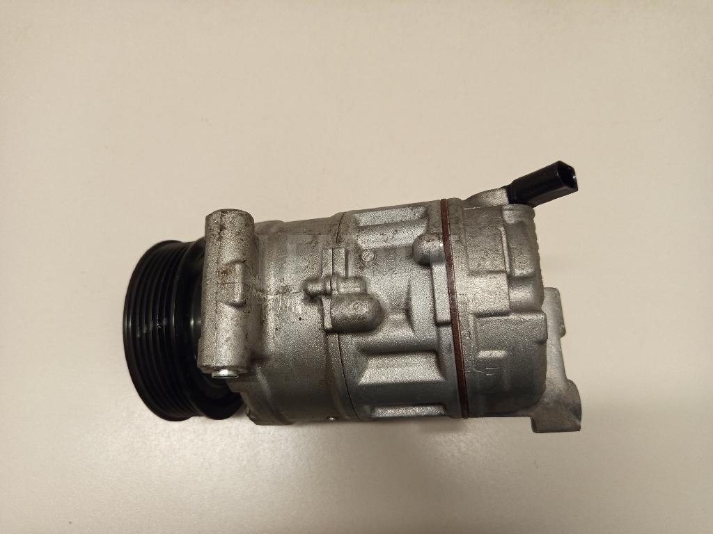 Компрессор кондиционера для  Audi Allroad quattro 2000-2005