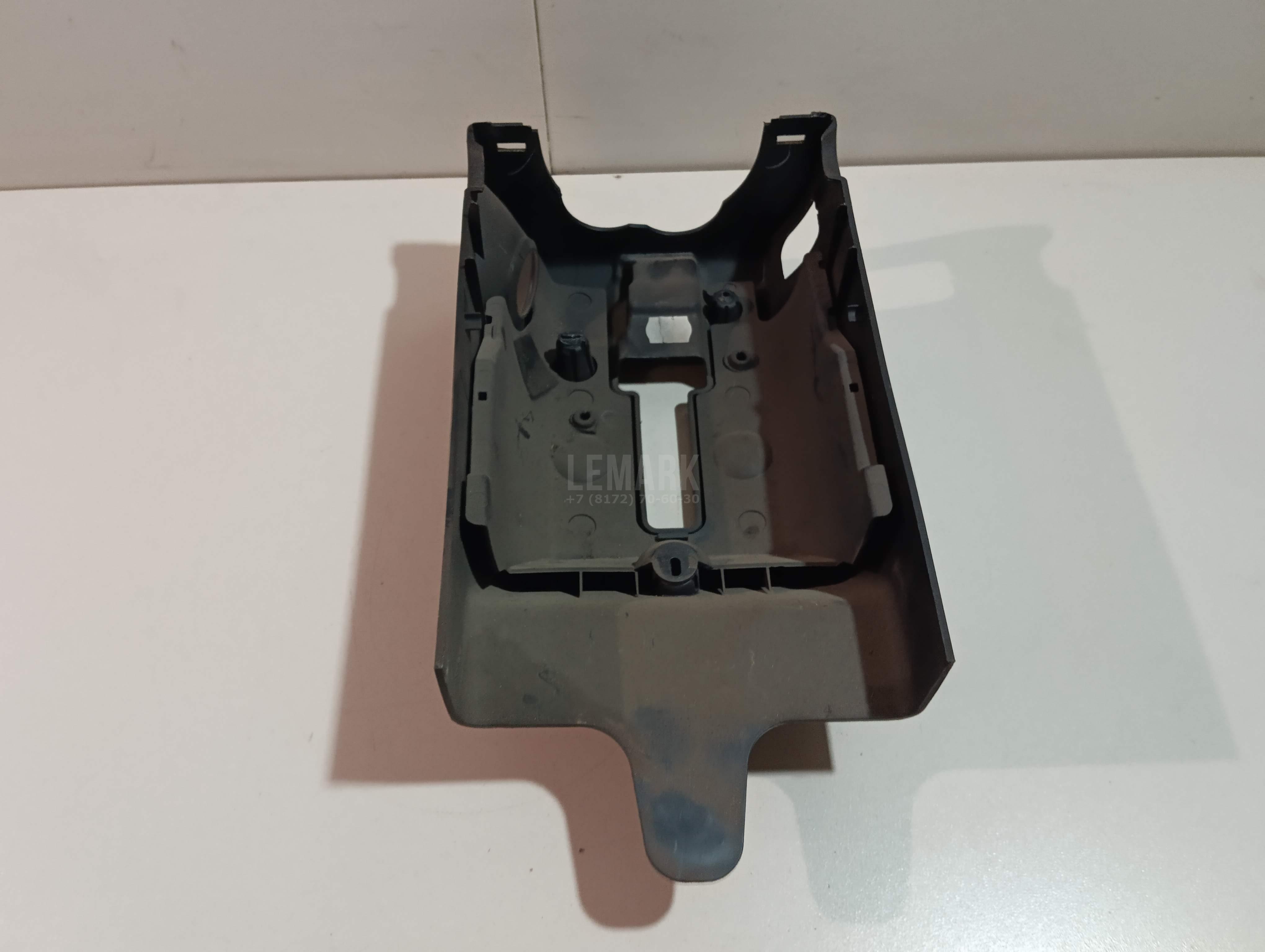 Кожух рулевой колонки нижний для  Ford B-MAX 2012-2018