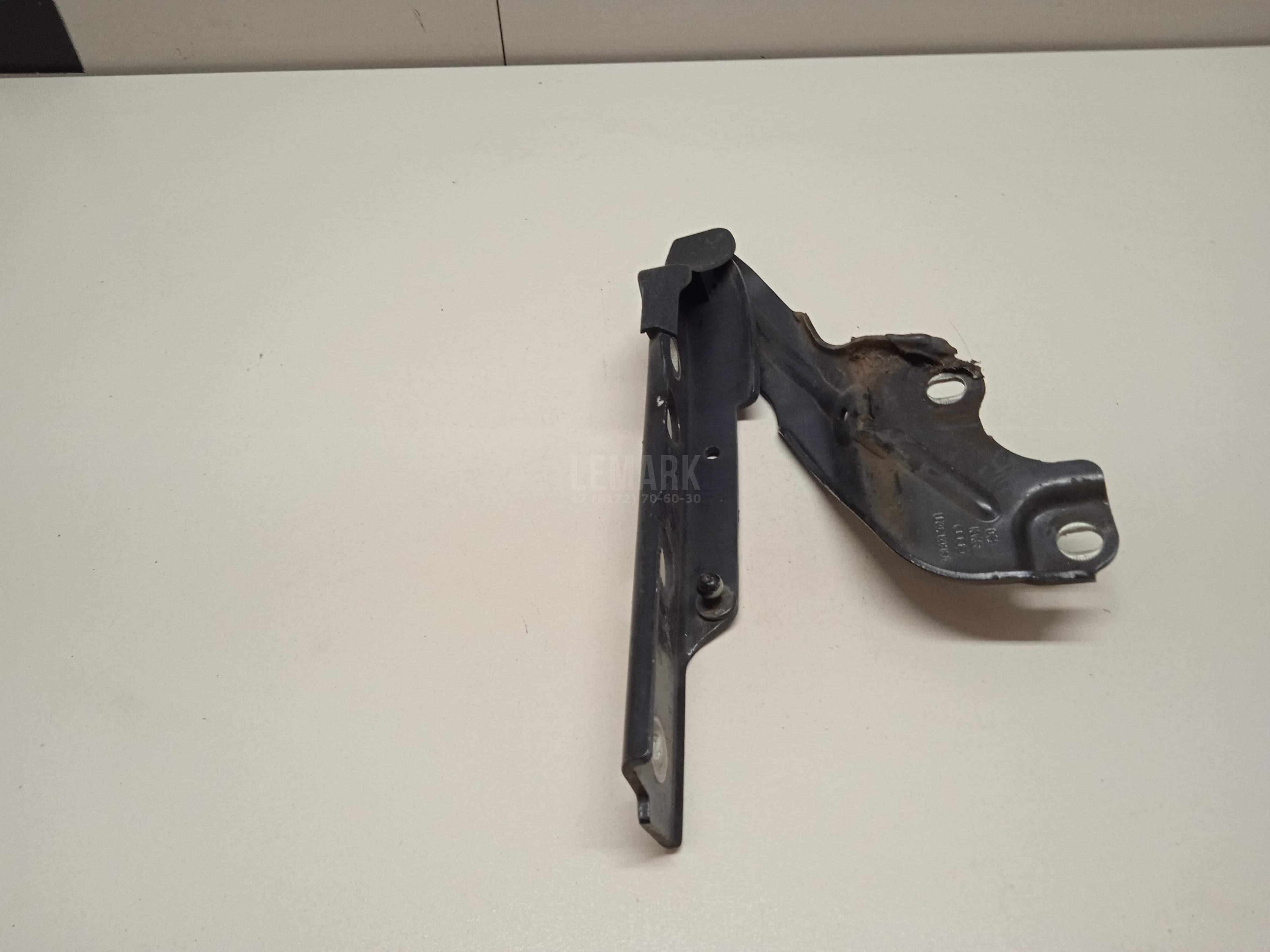 Петля капота правая для  Alfa Romeo 147 2001-2010
