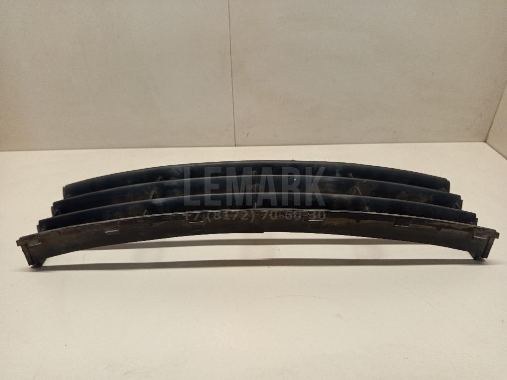 Решетка в бампер центральная 1Z0853677C VAG