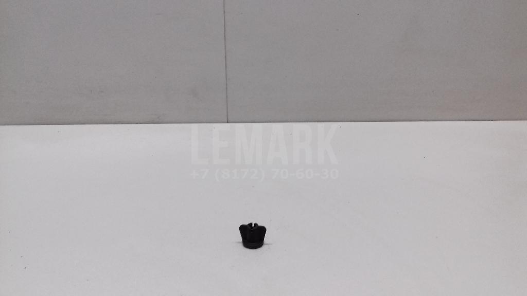 Крепеж 1382748 Ford
