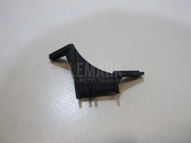 Кронштейн фары противотуманной правой 922322B000 Hyundai-Kia