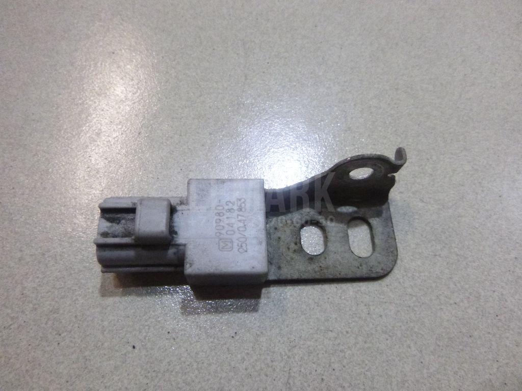 Конденсатор 9098004182 Toyota