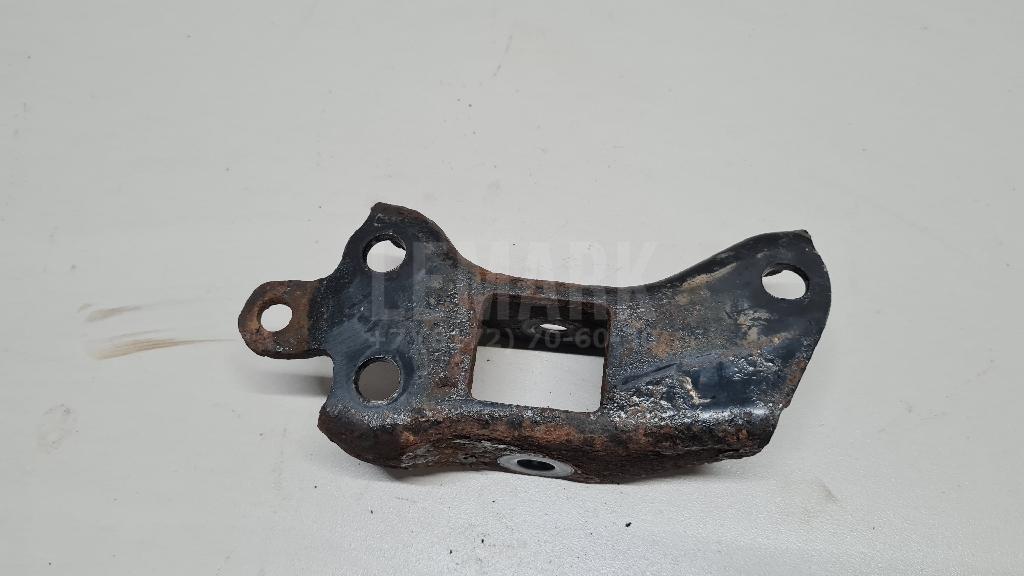 Кронштейн заднего рычага 4872742010 Toyota