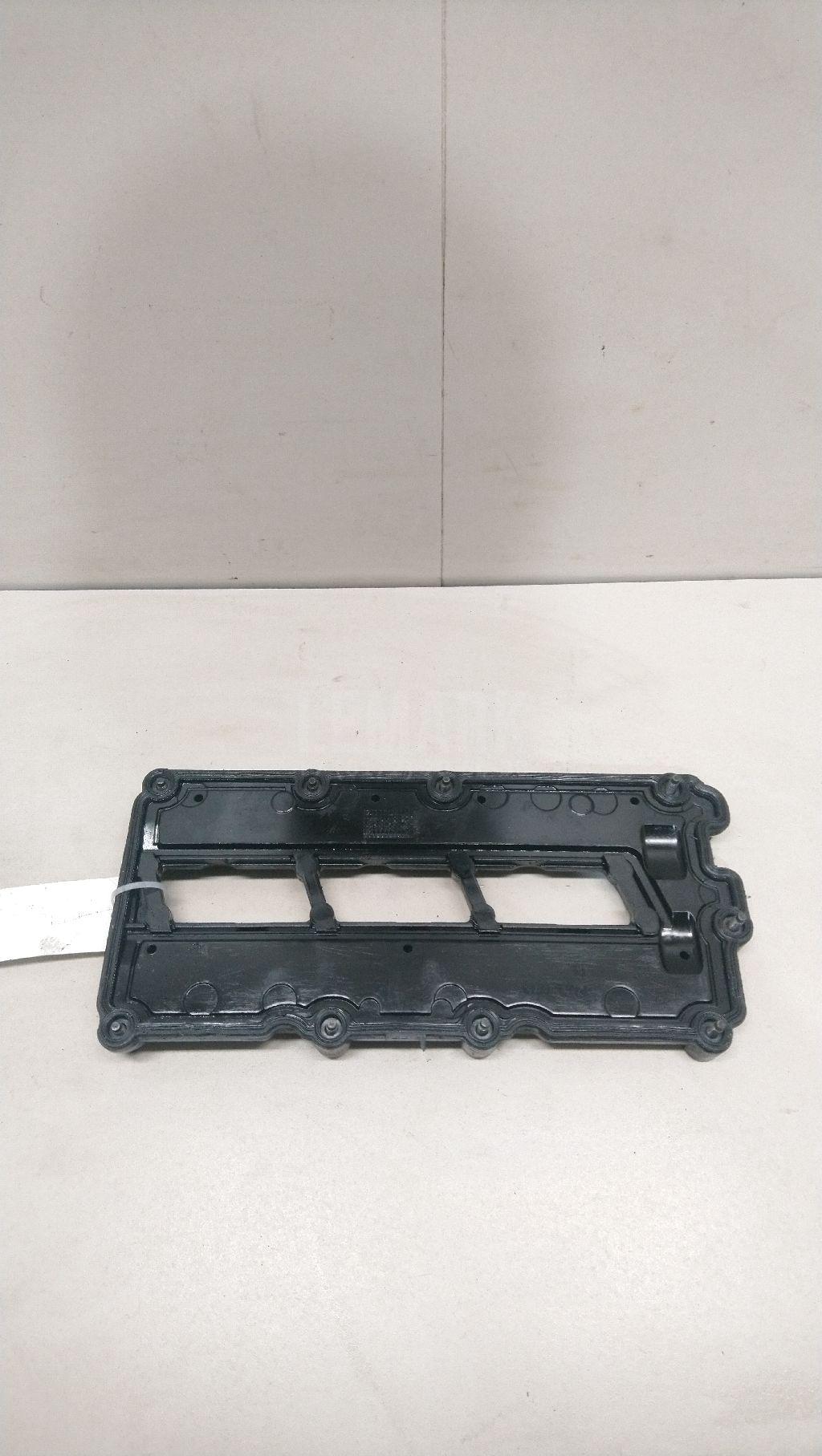 Крышка головки блока (клапанная) для  BMW 1-serie E82/E88 2007-2013