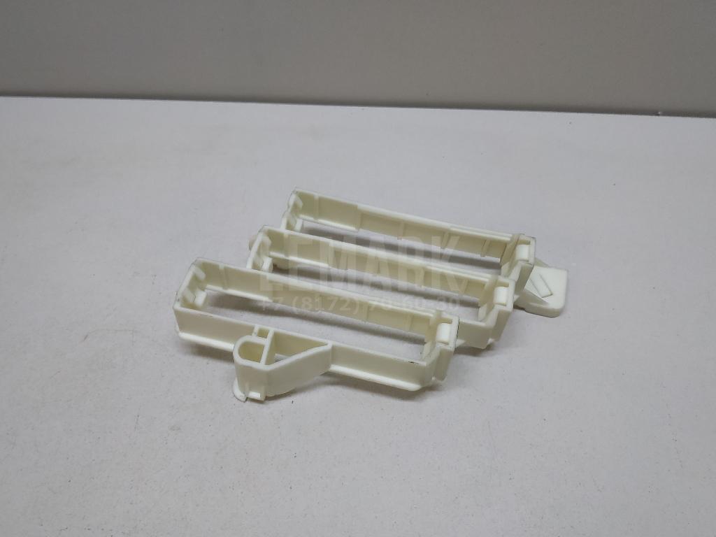 Кронштейн (сопут. товар) для  Belgee X70 2024
