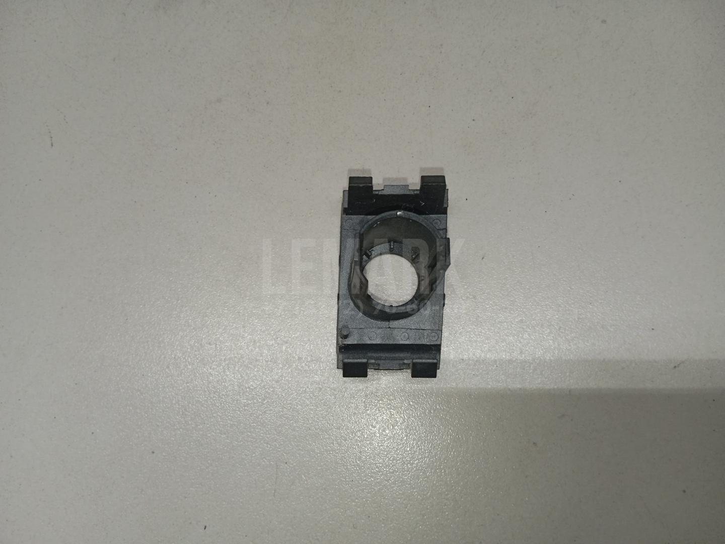 Кронштейн датчика парковки для  BMW 6-serie E63 2004-2009