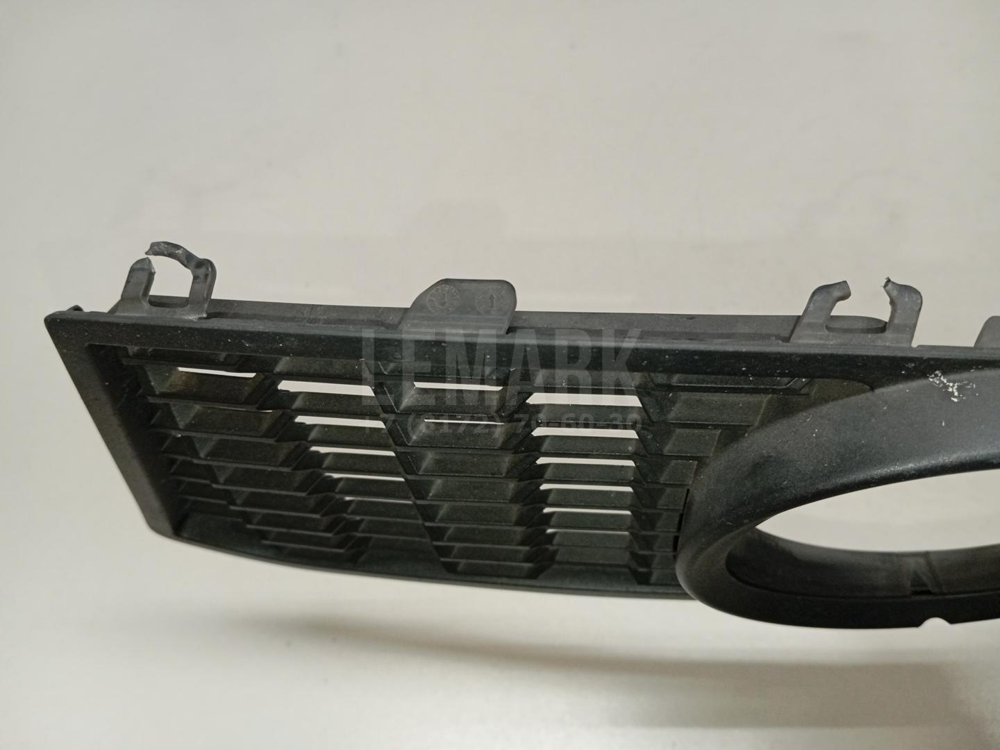 Решетка на противотуманную фару для  Audi A4 [B7] 2005-2007