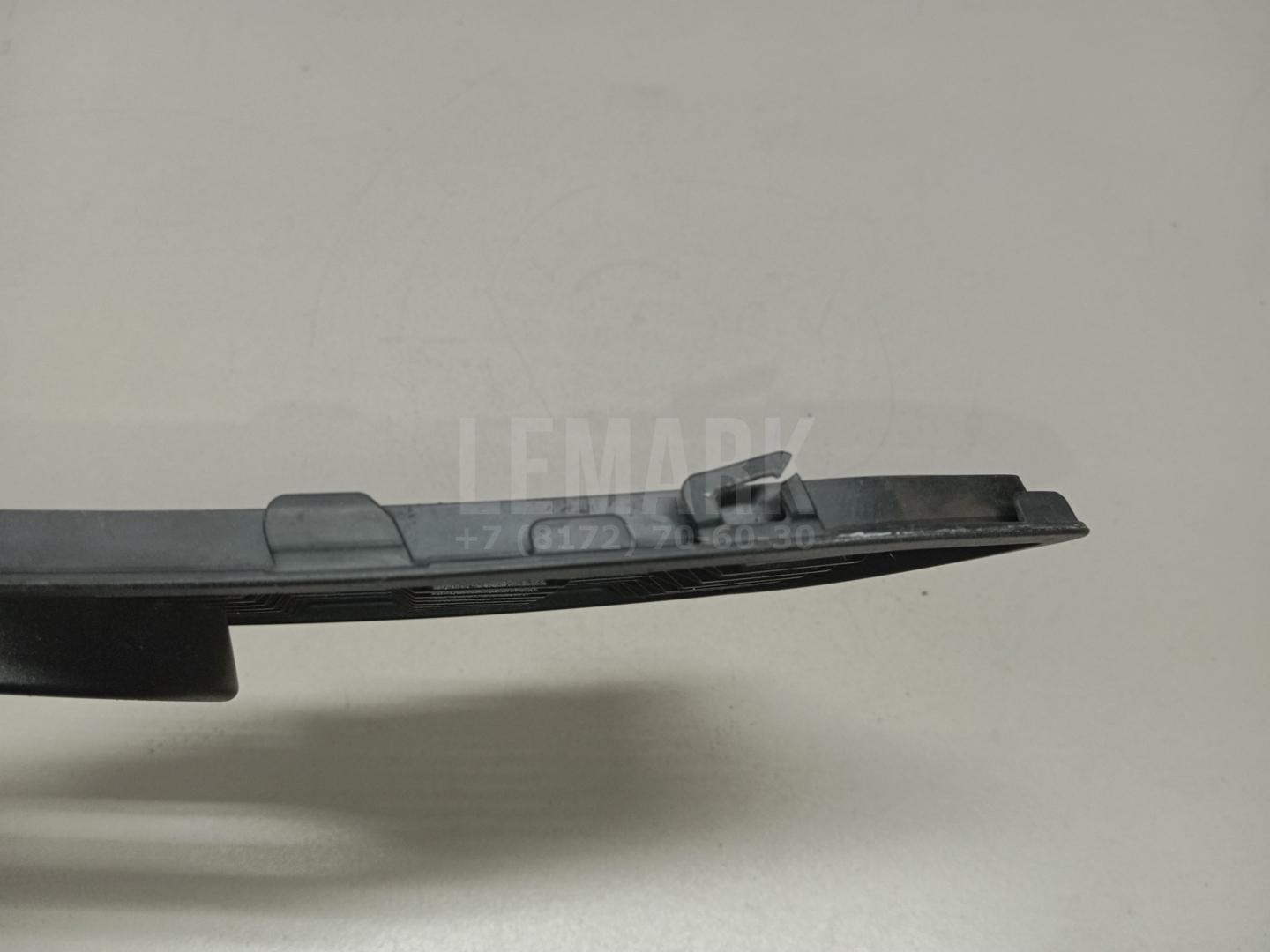 Решетка на противотуманную фару для  Audi A4 [B7] 2005-2007