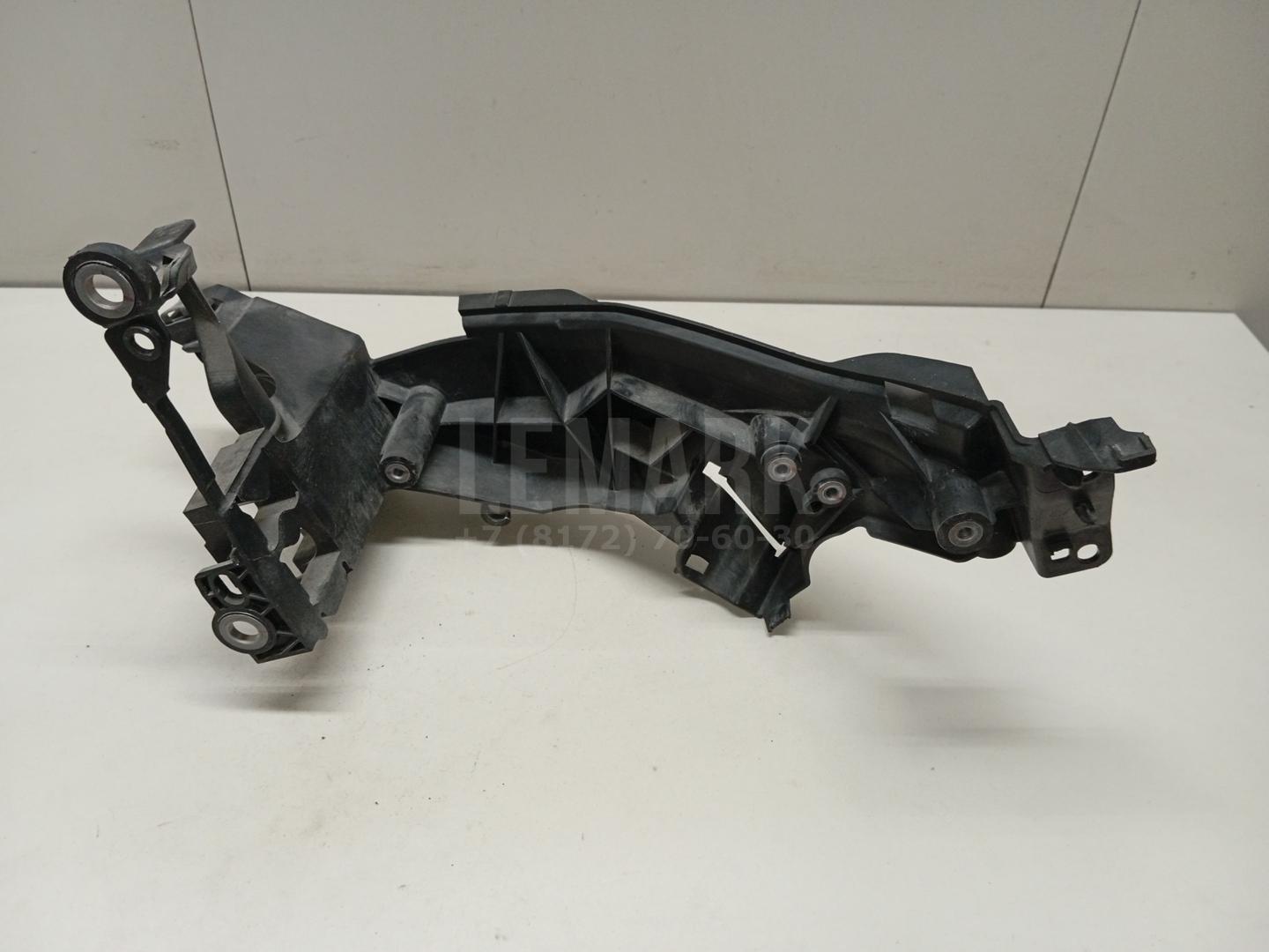Кронштейн фар правый для  BMW X6 E71 2008-2014
