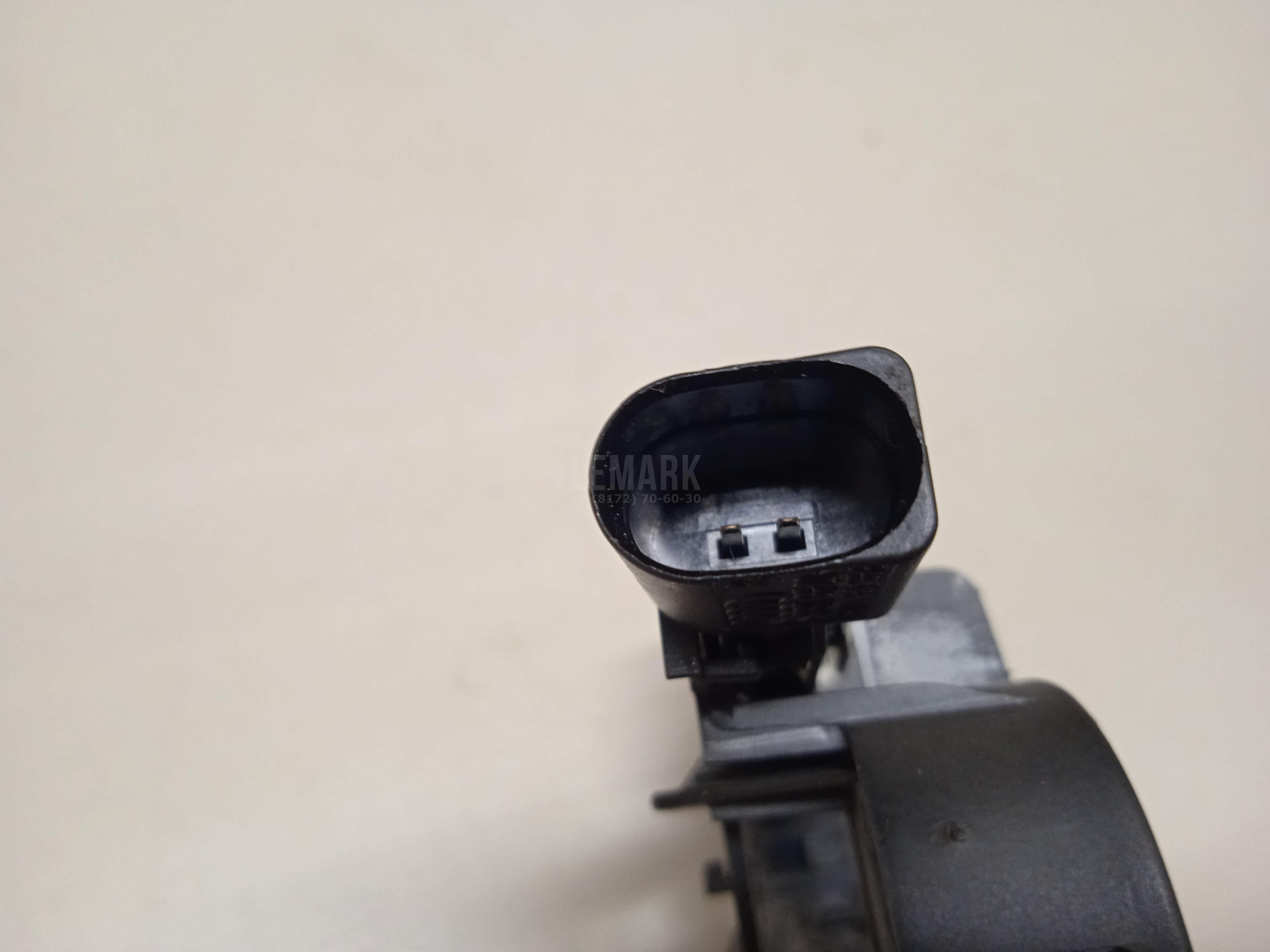 Кронштейн ручки для  BMW X3 E83 2004-2010
