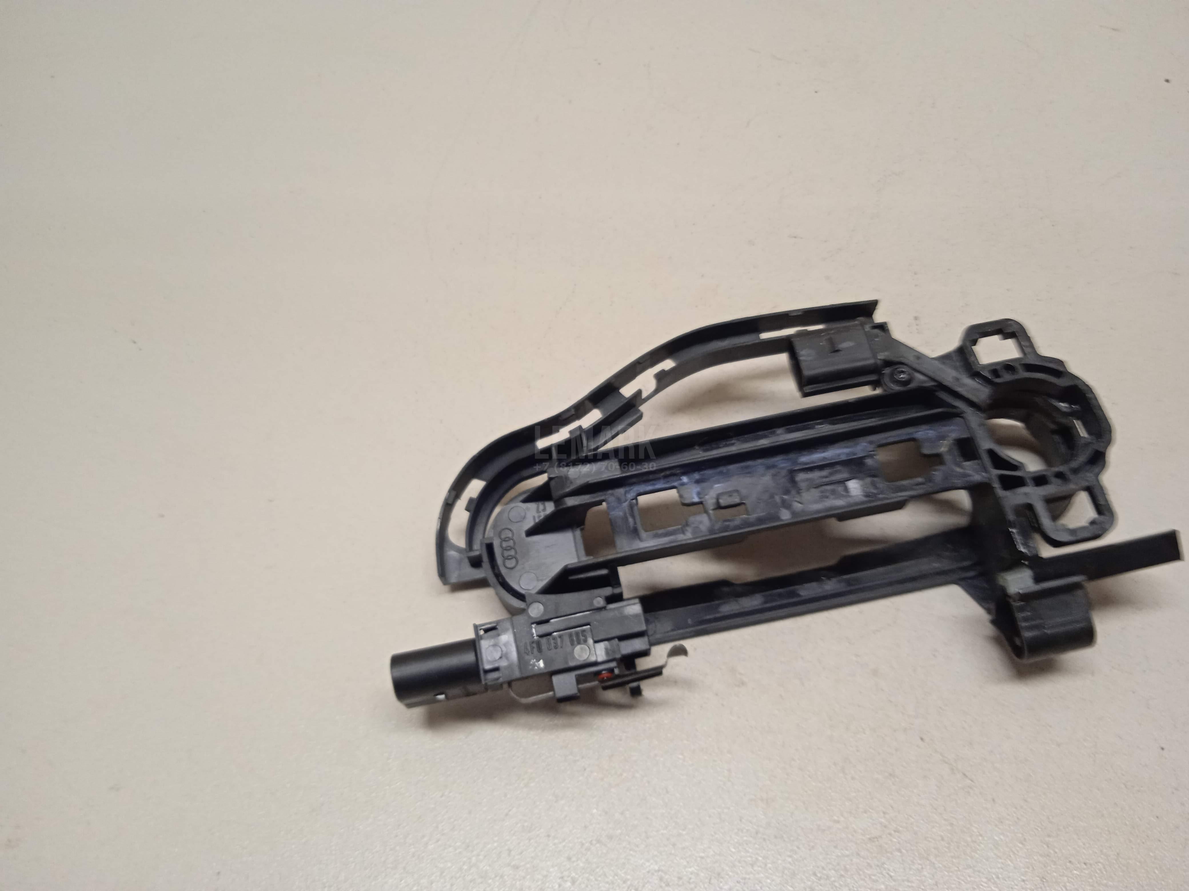 Кронштейн ручки для  BMW X3 E83 2004-2010