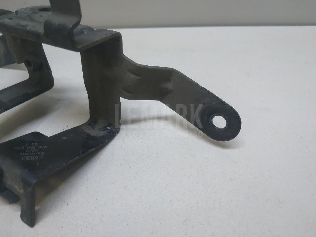 Кронштейн (сопут. товар) для  Audi 80/90 [B2] 0-1986