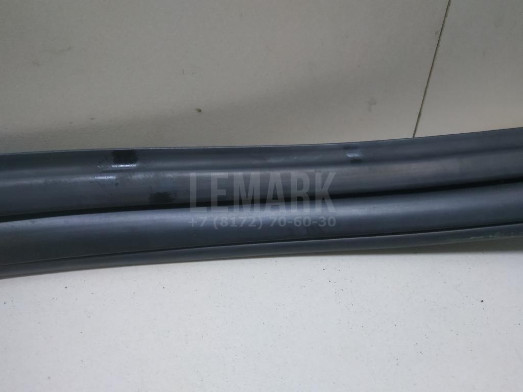 Уплотнитель стекла двери для  BMW 5-serie F10/F11 2009-2016