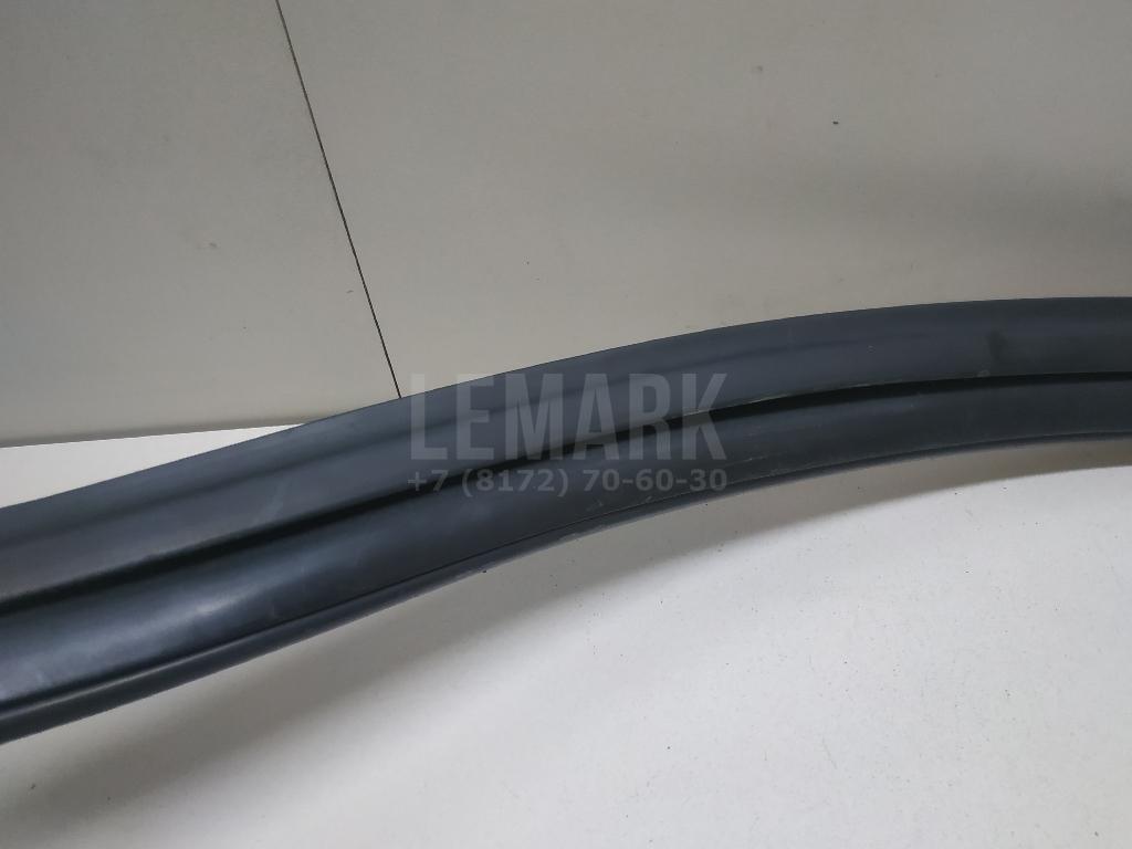 Уплотнитель стекла двери для  BMW 5-serie F10/F11 2009-2016