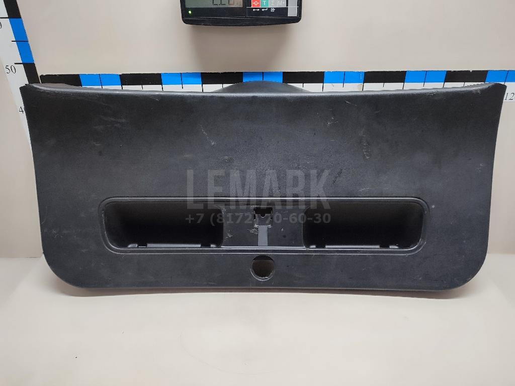 Обшивка двери багажника 817501H510EQ Hyundai-Kia