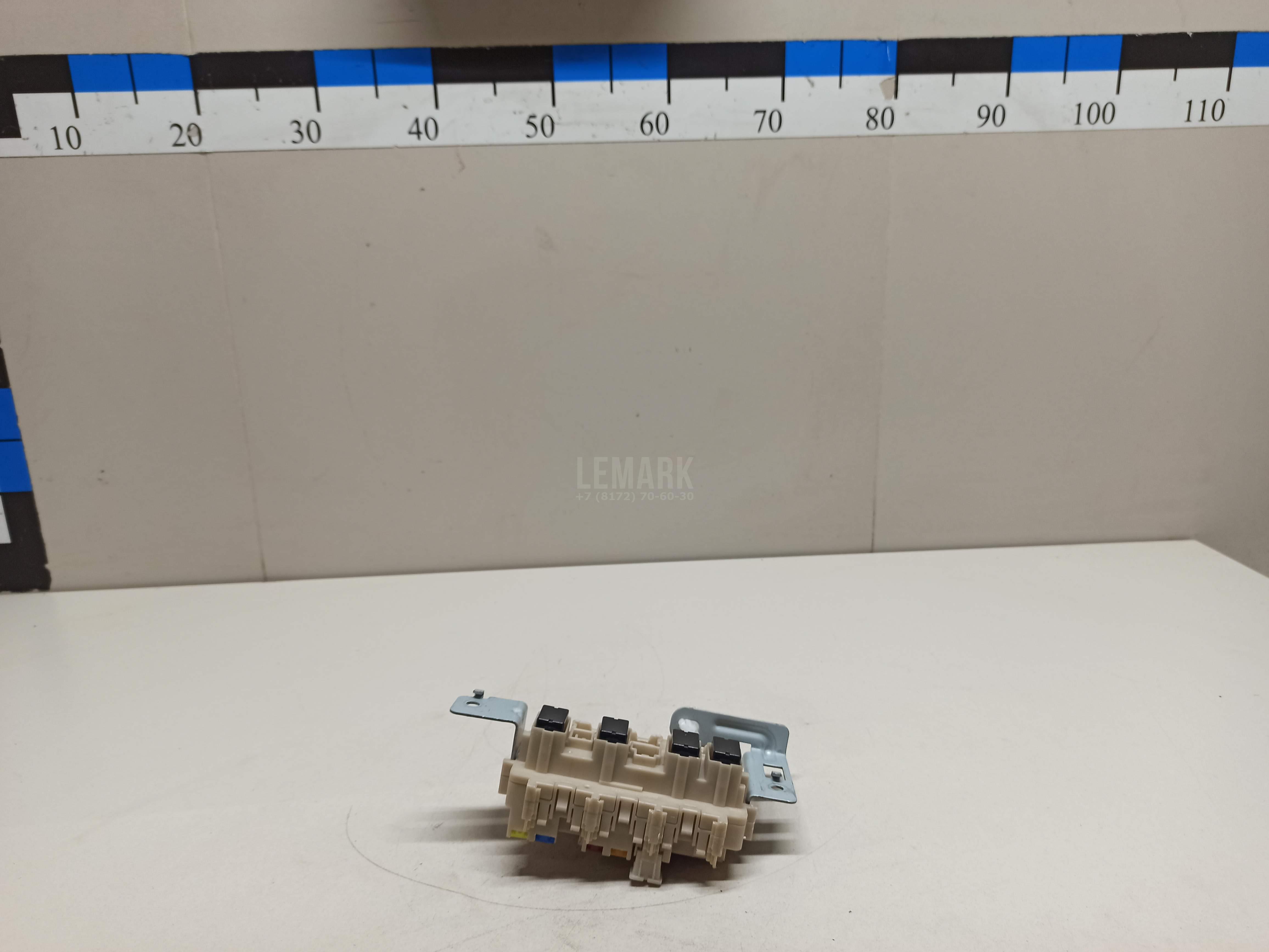 Блок предохранителей 243504EB0A Nissan
