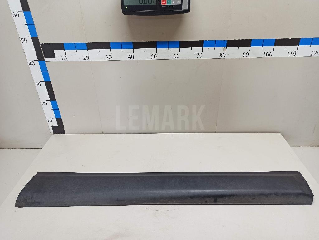 Накладка двери передней правой 808704EA0A Nissan
