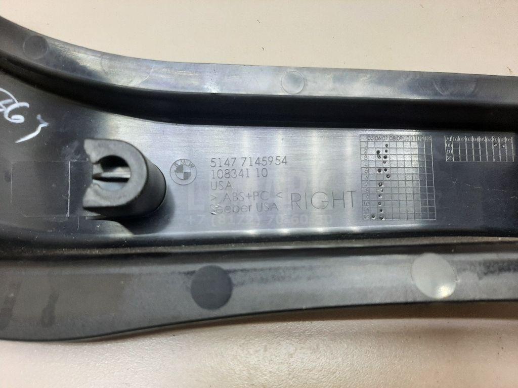 Обшивка стойки для  BMW 3-serie F30/F31/F80 2011-2020
