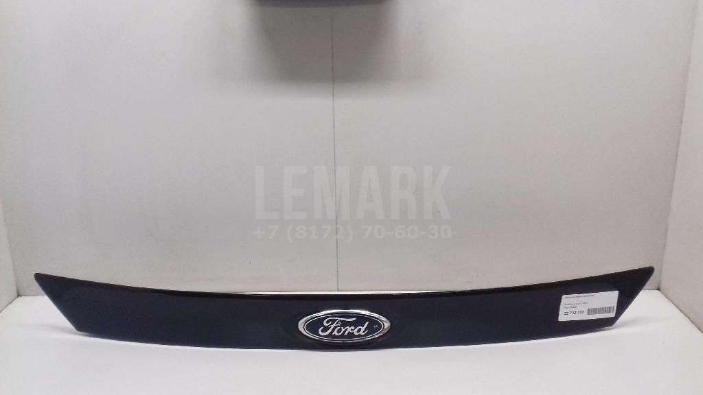 Накладка двери багажника 1750205 Ford