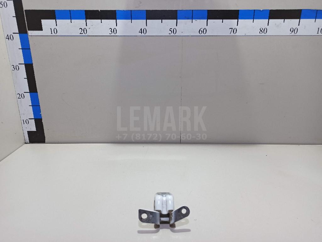 Петля двери 13501715 GM