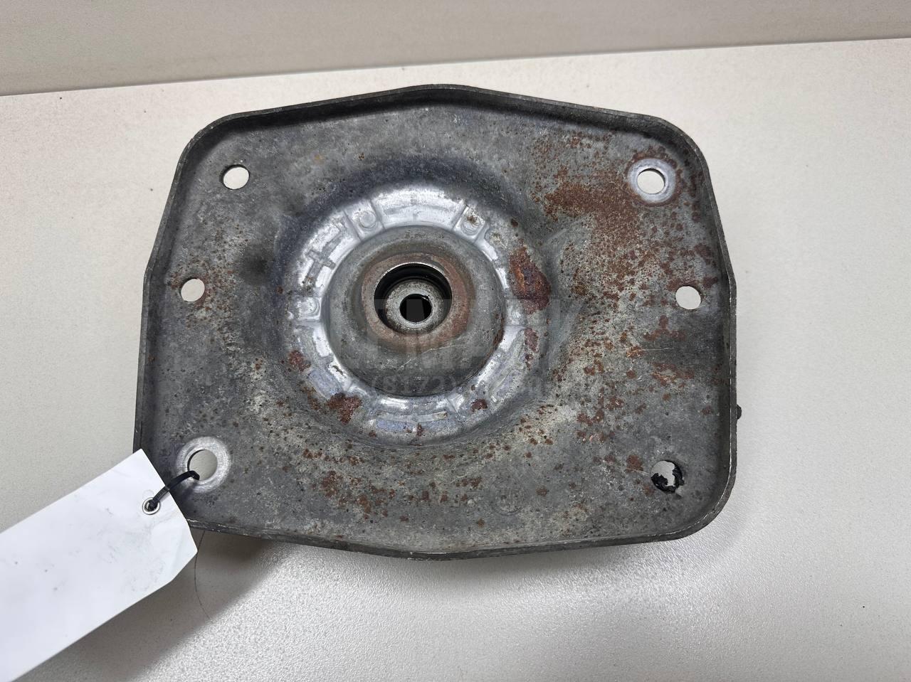 Опора переднего амортизатора правая для  Ford Focus II 2005-2008