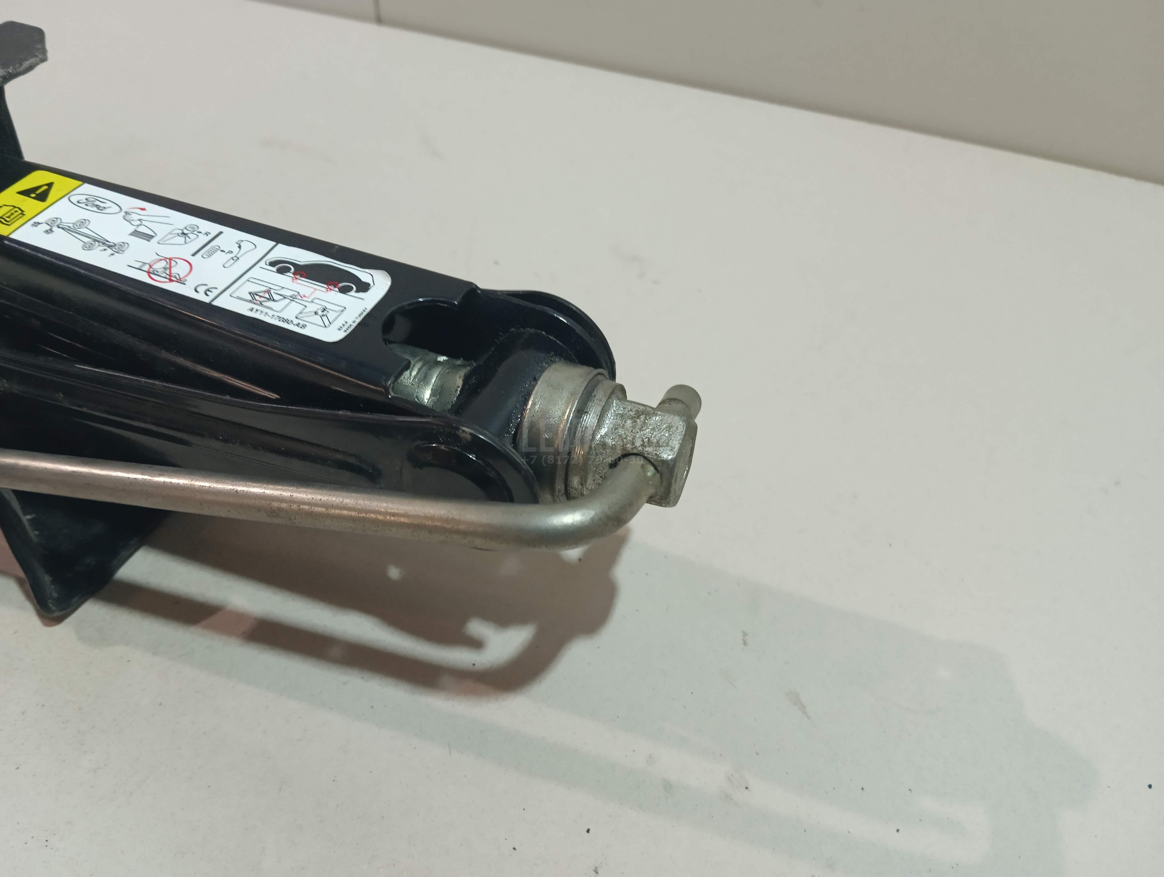 Домкрат для  BMW 7-serie G70 2022