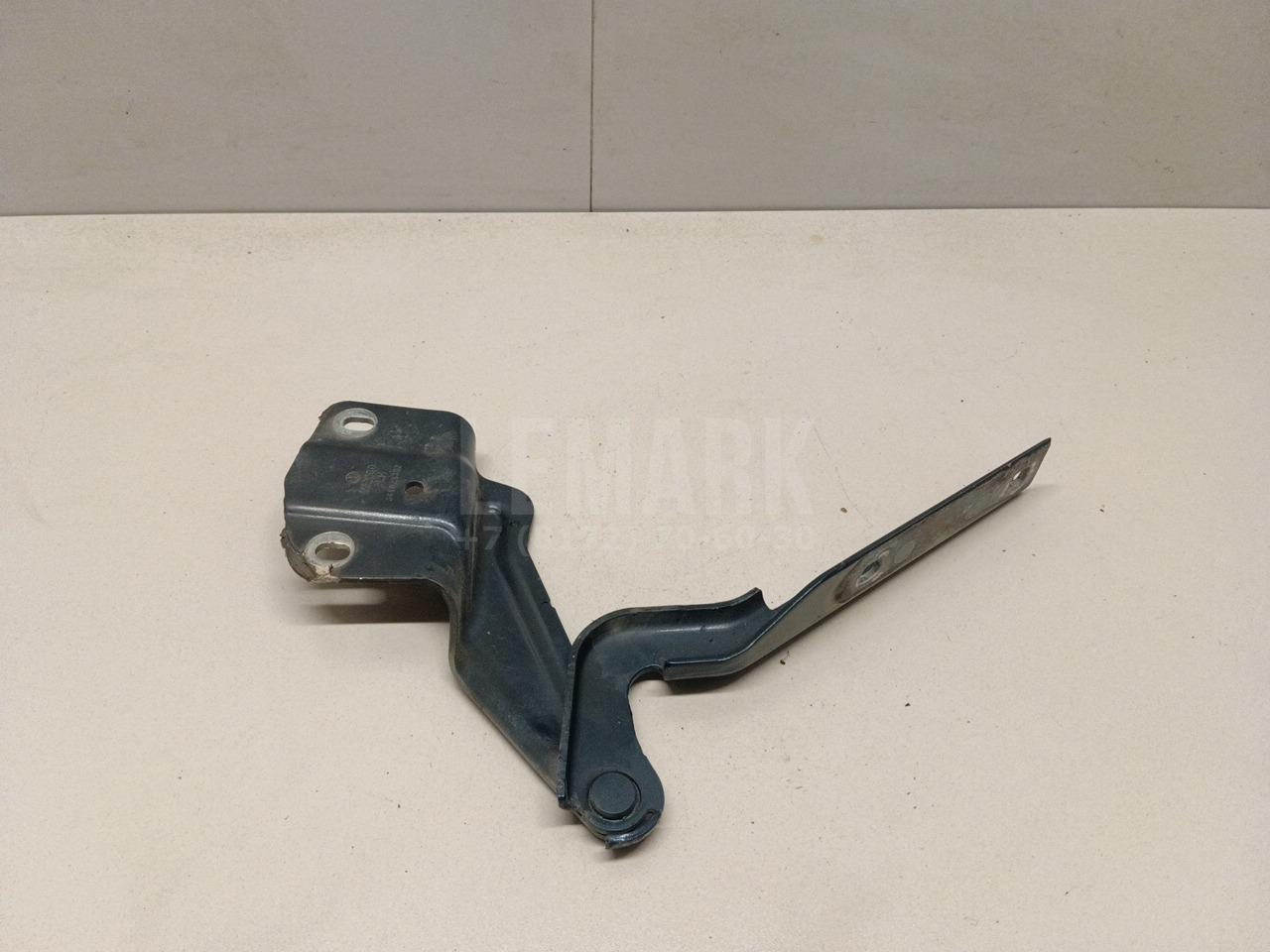 Петля капота правая 5C6823302 VAG