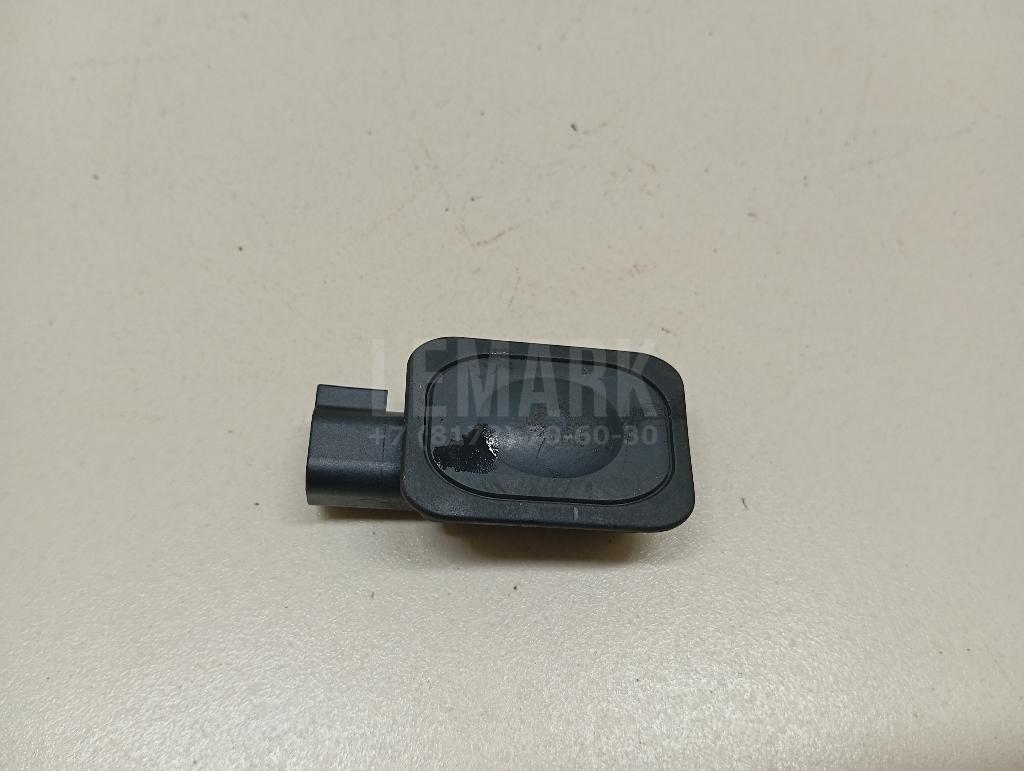 Кнопка открывания багажника LR029038 Land Rover