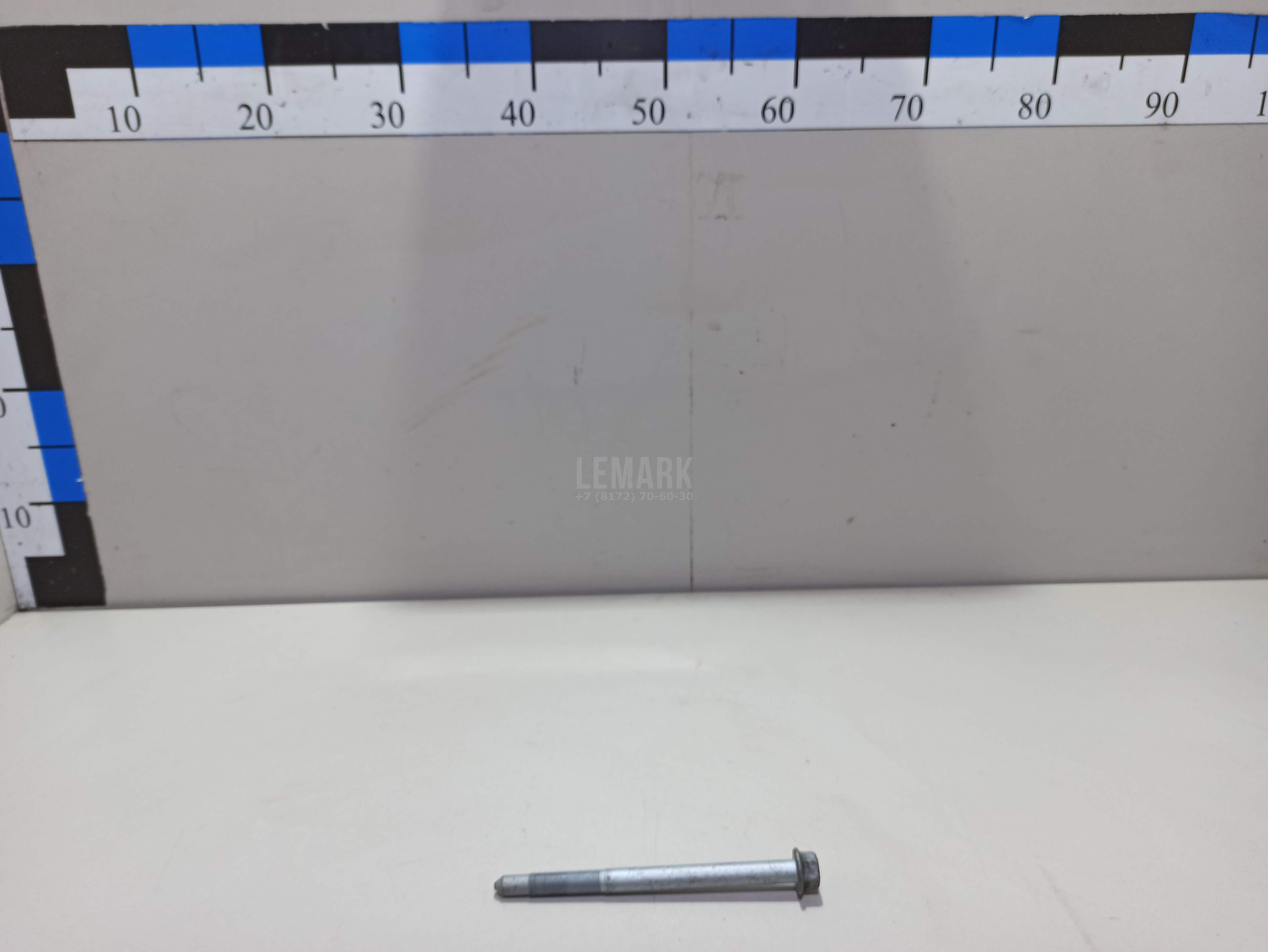 Болт опоры 218412W000 Hyundai-Kia